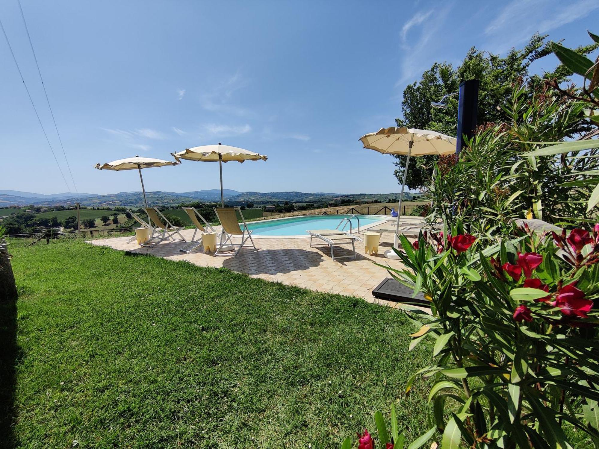 Rustico Del Bozzo Hostal Castelleone di Suasa Exterior foto