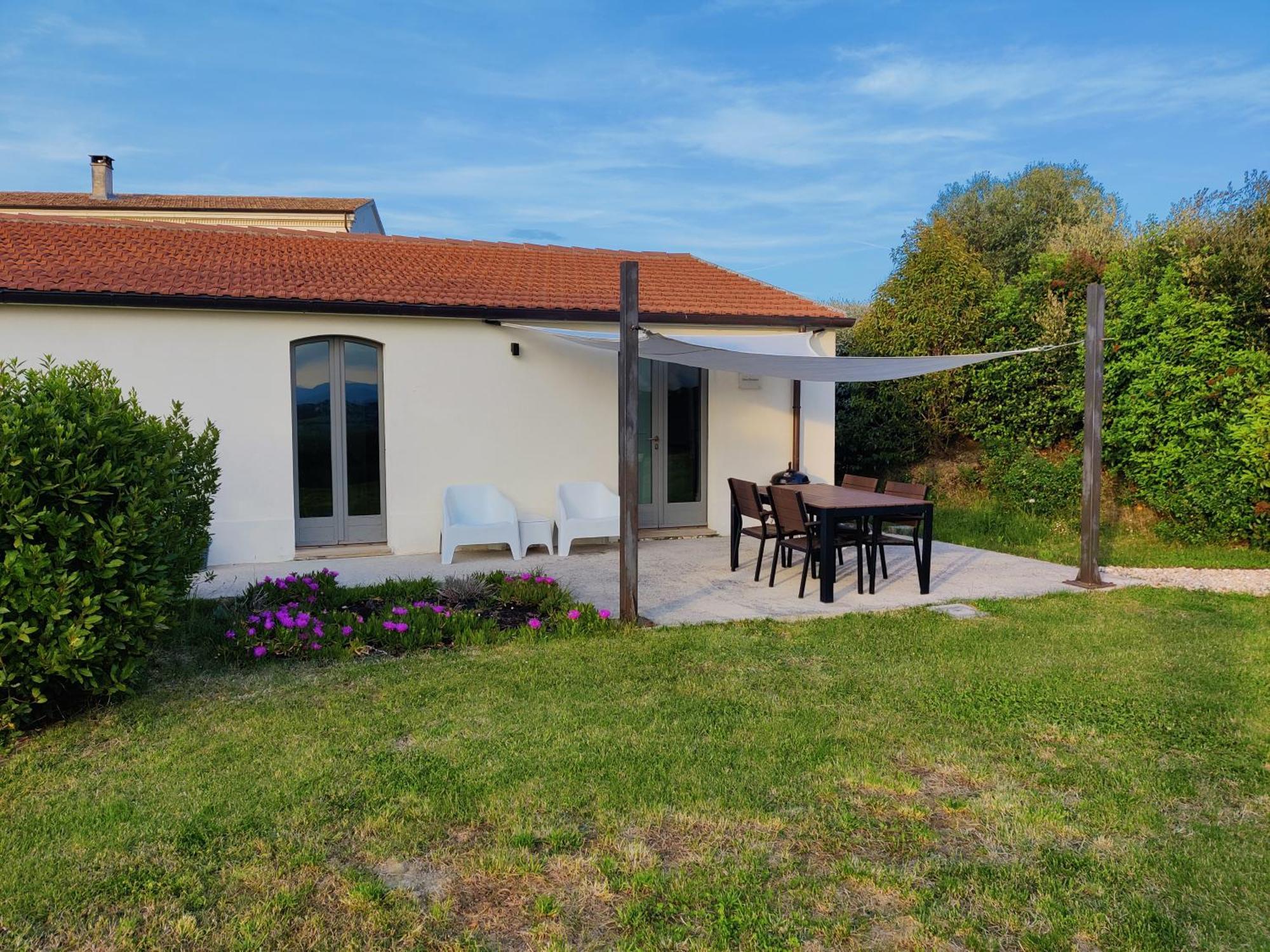 Rustico Del Bozzo Hostal Castelleone di Suasa Exterior foto