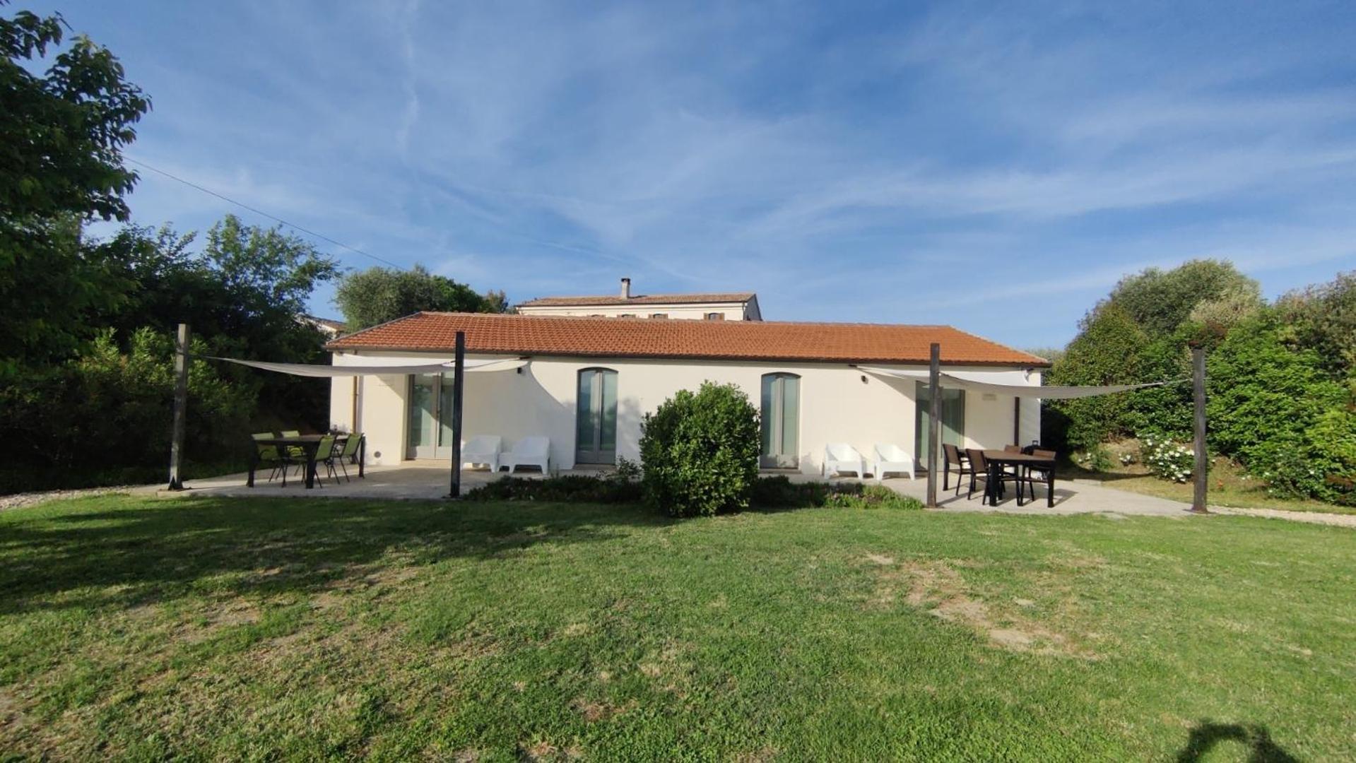 Rustico Del Bozzo Hostal Castelleone di Suasa Exterior foto