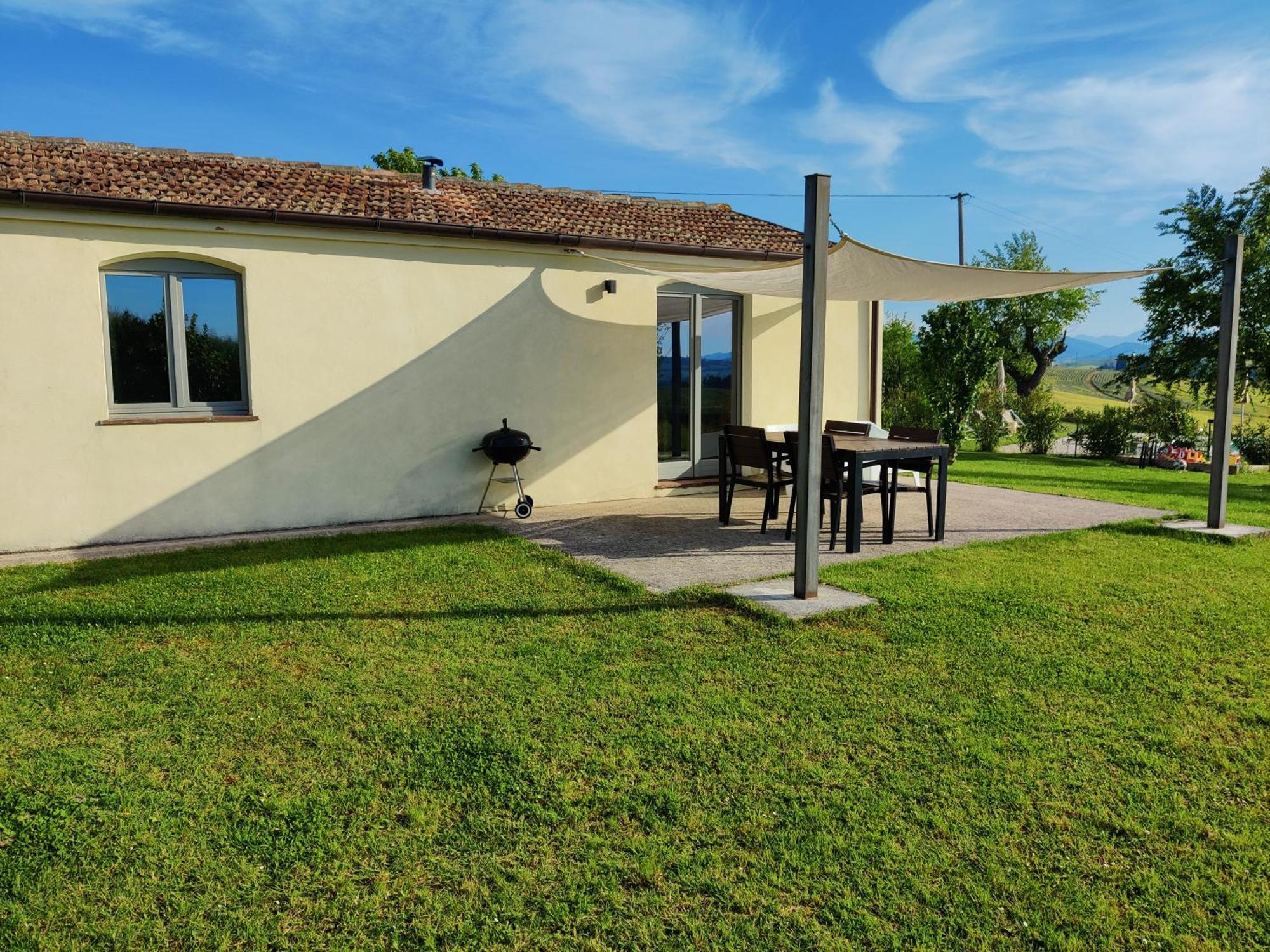 Rustico Del Bozzo Hostal Castelleone di Suasa Exterior foto
